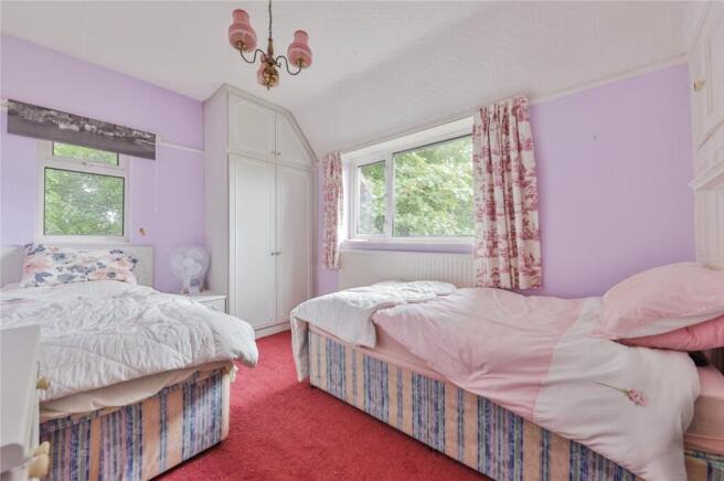 4 bed Detached for sale Image 10