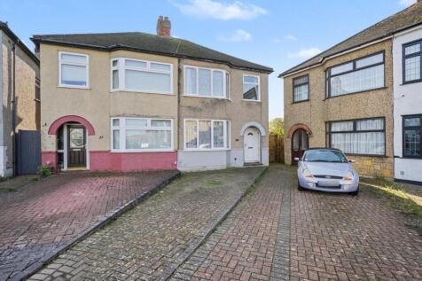 Paternoster Close, Waltham Abbey