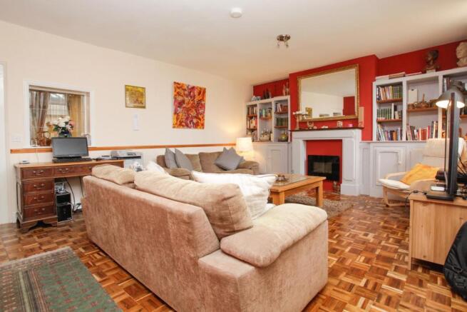 Flat A, 17 Wellingto