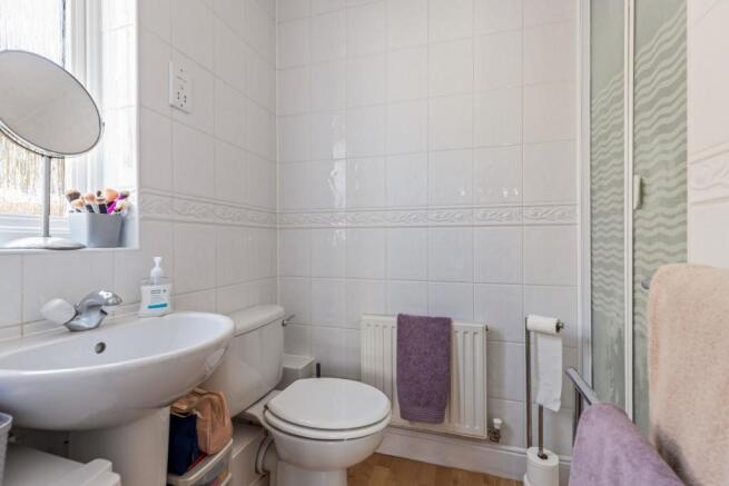 Bedroom 2 En-Suite.jpg