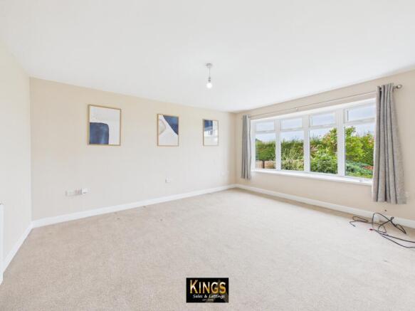 4 bed Semi-Detached Bungalow for sale Image 10