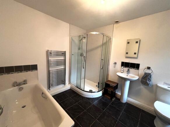 2 bed Terraced for sale Image 6