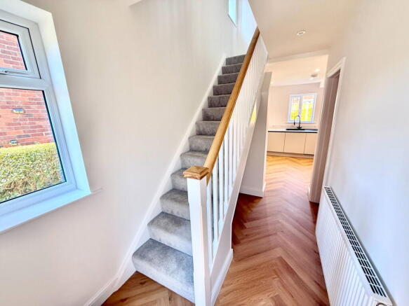 3 bed Semi-Detached for sale Image 4
