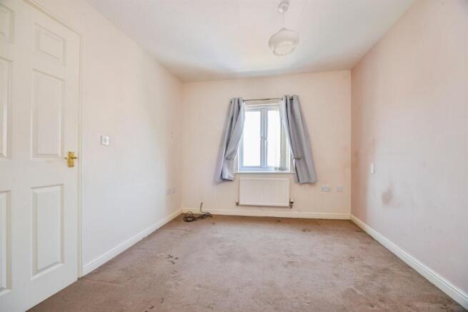 3 bed Semi-Detached for sale Image 7