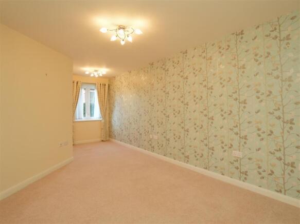 2 bed Retirement Property for sale Image 9