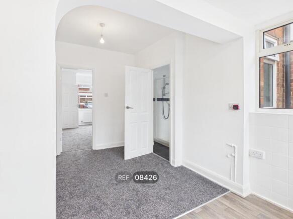 2 bed Terraced to rent Image 11
