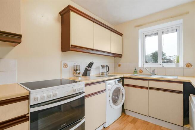1 bed Flat for sale Image 5
