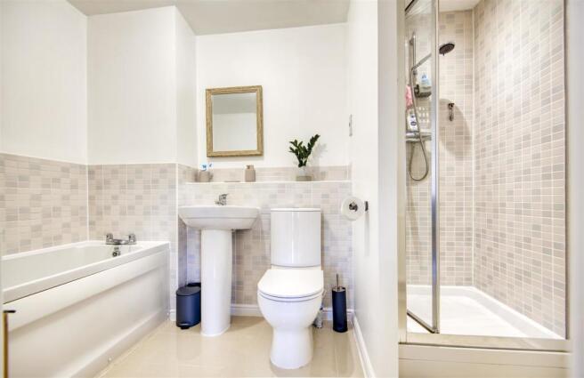 8 Bathroom.jpg