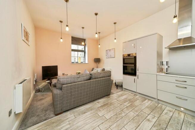 1 bed Apartment for sale Image 6