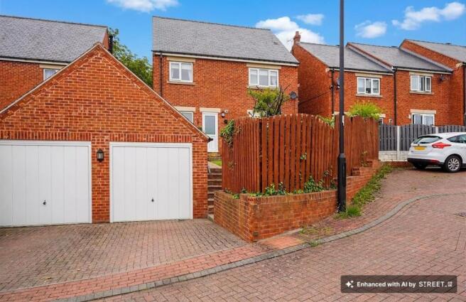 4 bed Detached for sale Image 6