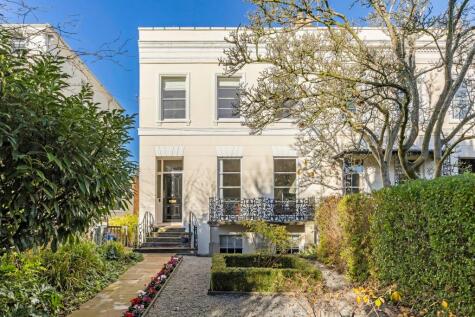 Old Bath Road, Cheltenham, GL53
