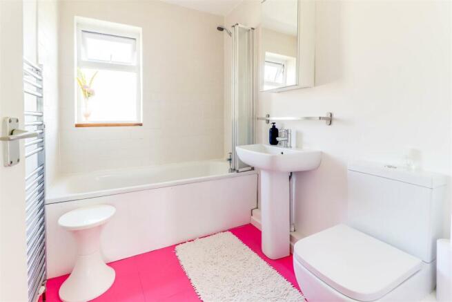 Bathroom 1.2.jpg