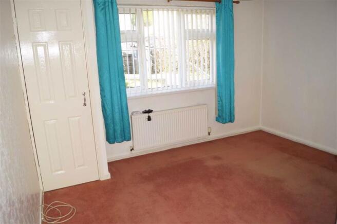 BEDROOM 1 (FRONT)