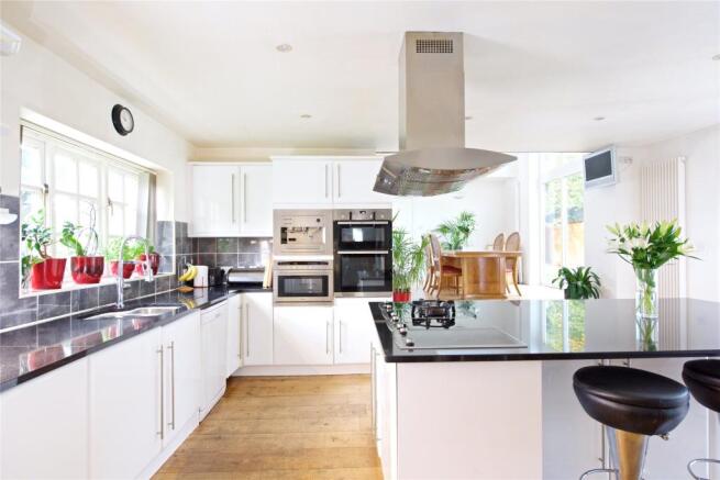 Kitchen/Breakfast Rm