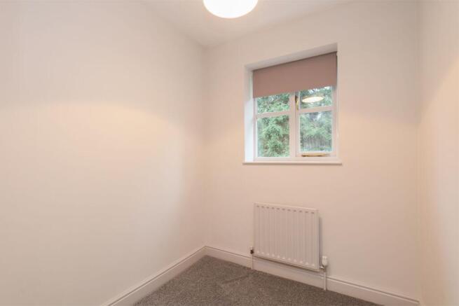 3 bed Terraced to rent Image 9