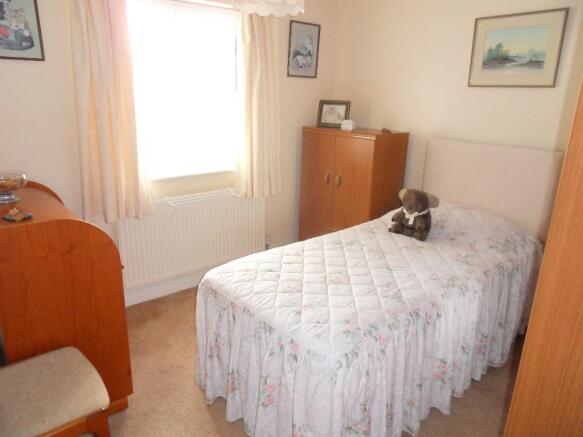 BEDROOM 2