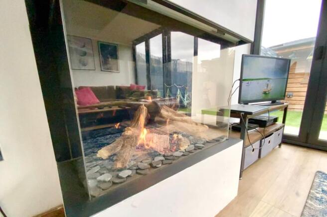 Feature Gas Fire