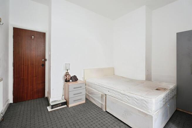 6 bed Terraced for sale Image 9