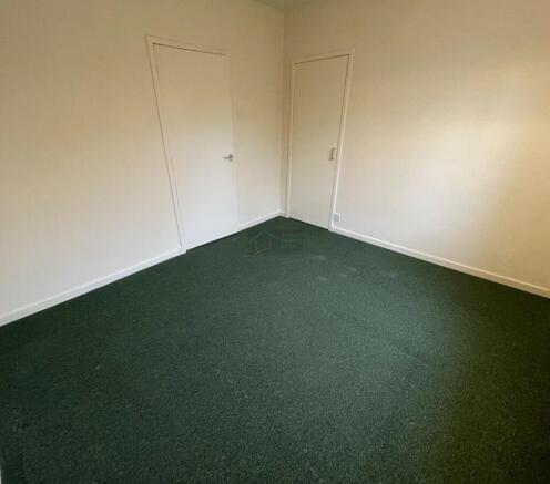 Bedroom 3b.JPG