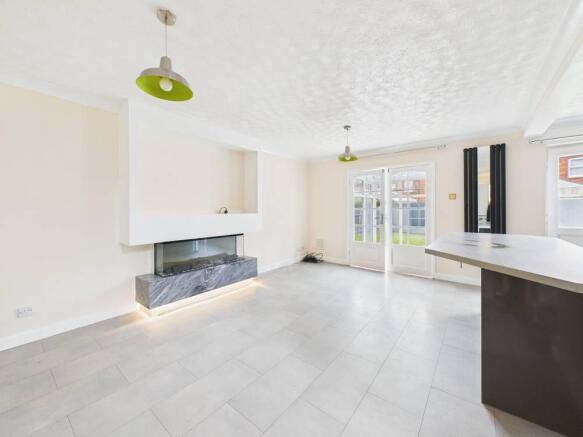 3 bed Detached for sale Image 4
