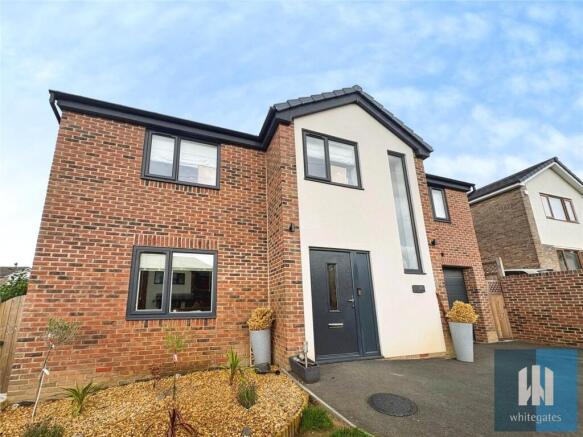 4 bed Detached for sale Image 8