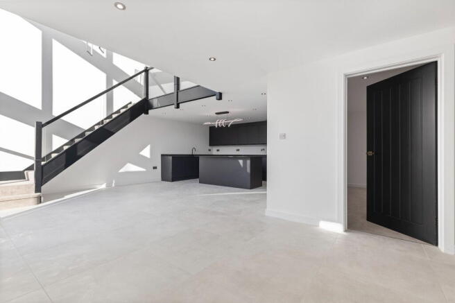 3 bed Semi-Detached for sale Image 11