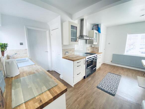 Superb Dining Kitchen