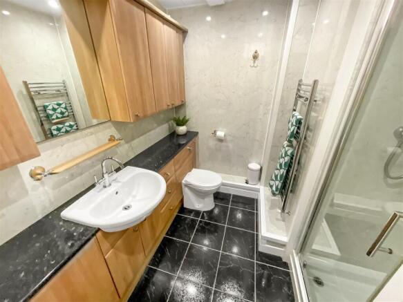 En-Suite Shower Room/WC