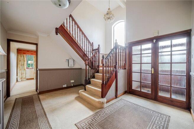 5 bed Detached for sale Image 10