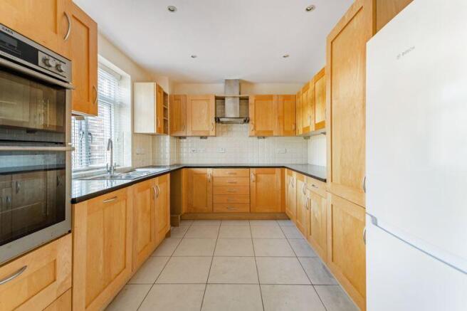 19 Bramley Grange, Horsham Road, Bramley photo 4