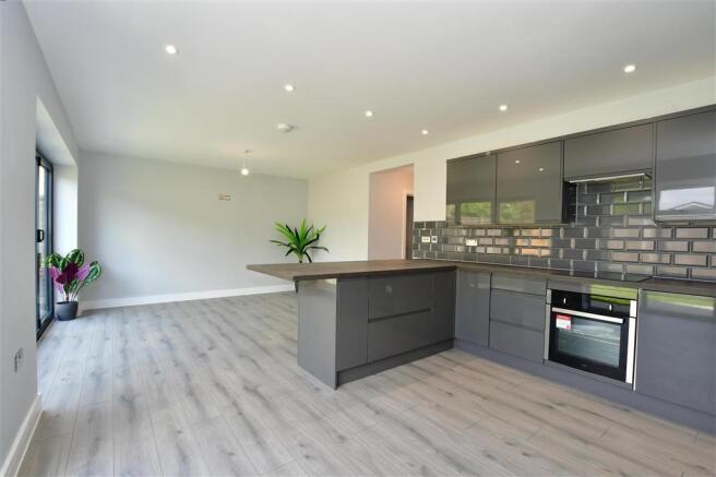 Kitchen / Dining Room
