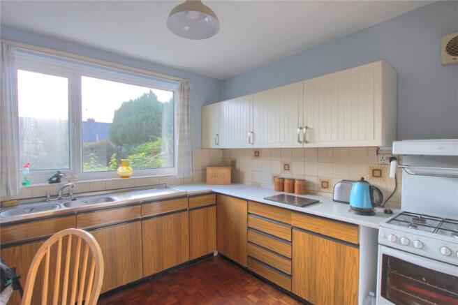 3 bed Semi-Detached for sale Image 11