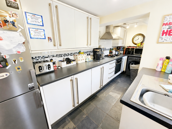 2 bed End of Terrace for sale Image 9