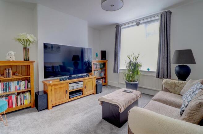 Lounge new.jpg