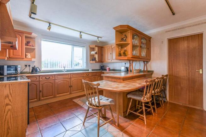 Kitchen/Breakfast Ro