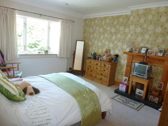 Photo 9