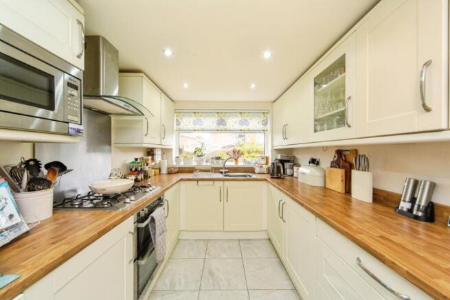 Bettisfield Avenue, Bromborough, Wirral, Merseyside, CH62 photo 3