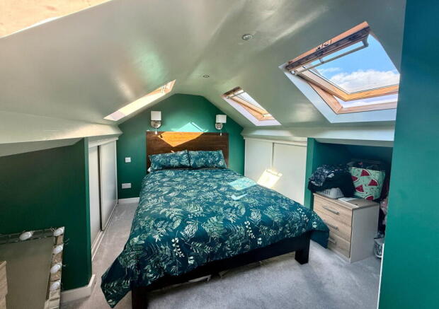 3 bed Semi-Detached for sale Image 10