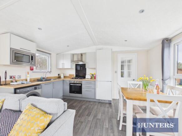 2 bed Park Home for sale Image 4