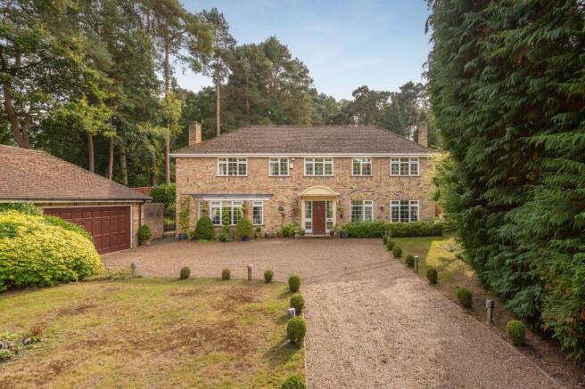 Pemberley, Woodlands Ride, Ascot, Berkshire, SL5 9HP