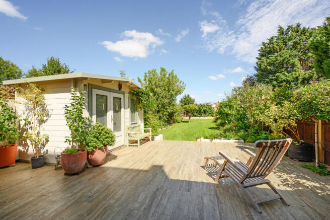 70 Aylward Road-21