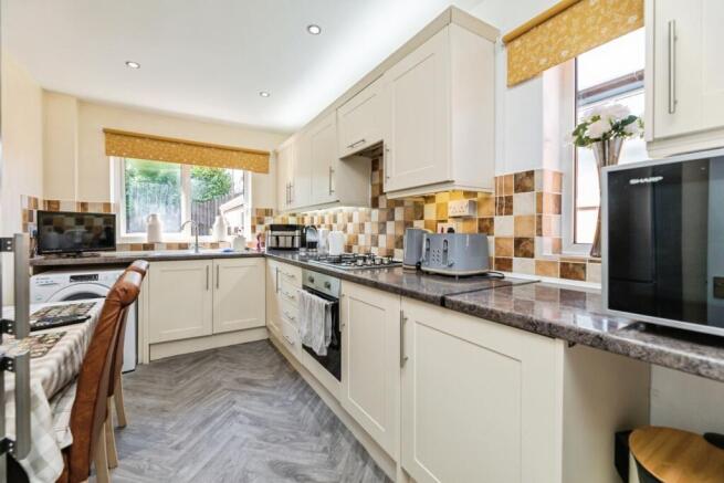 2 bed Bungalow for sale Image 5