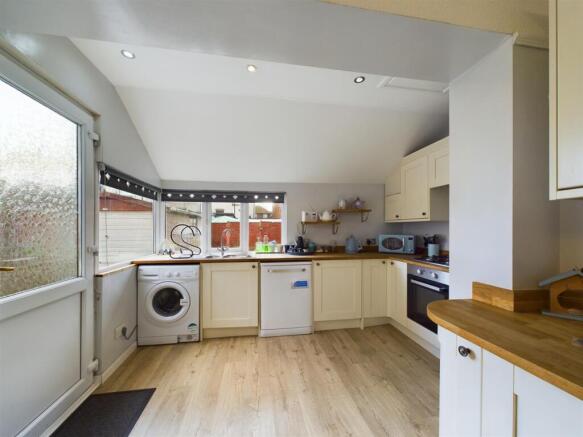 3 bed Detached for sale Image 4