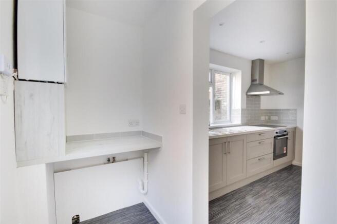 Pavilion Road, Worthing, BN14 photo 4