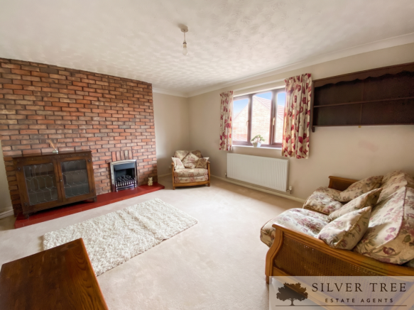 3 bed Detached Bungalow for sale Image 5