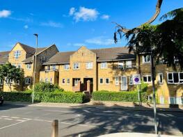2, 66 Sienna Court, St Jamess Drive, London SW12 8SX
