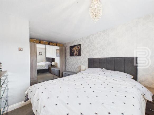 Bedroom 1 (2).jpg