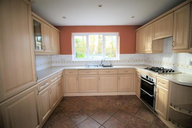 kitchen/breakfast