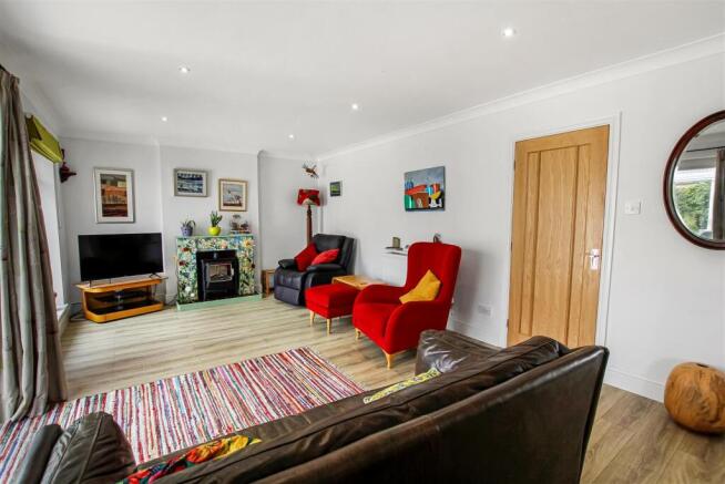 3 bed Detached Bungalow for sale Image 9