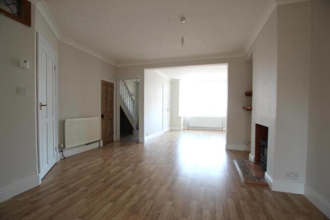 Living room cont.JPG